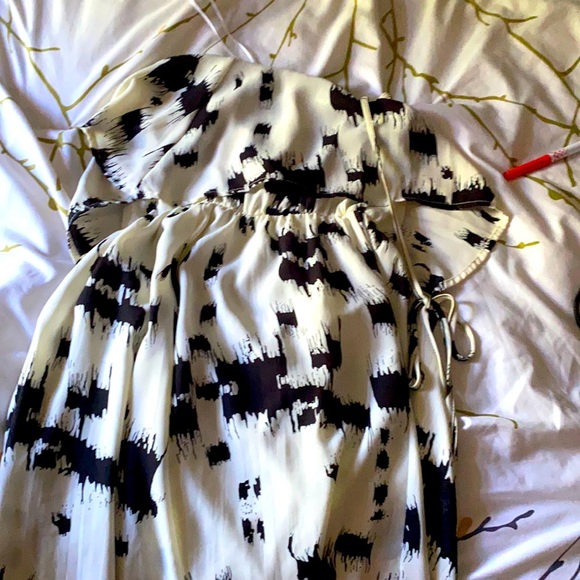 Tight - Picture 1 of 1